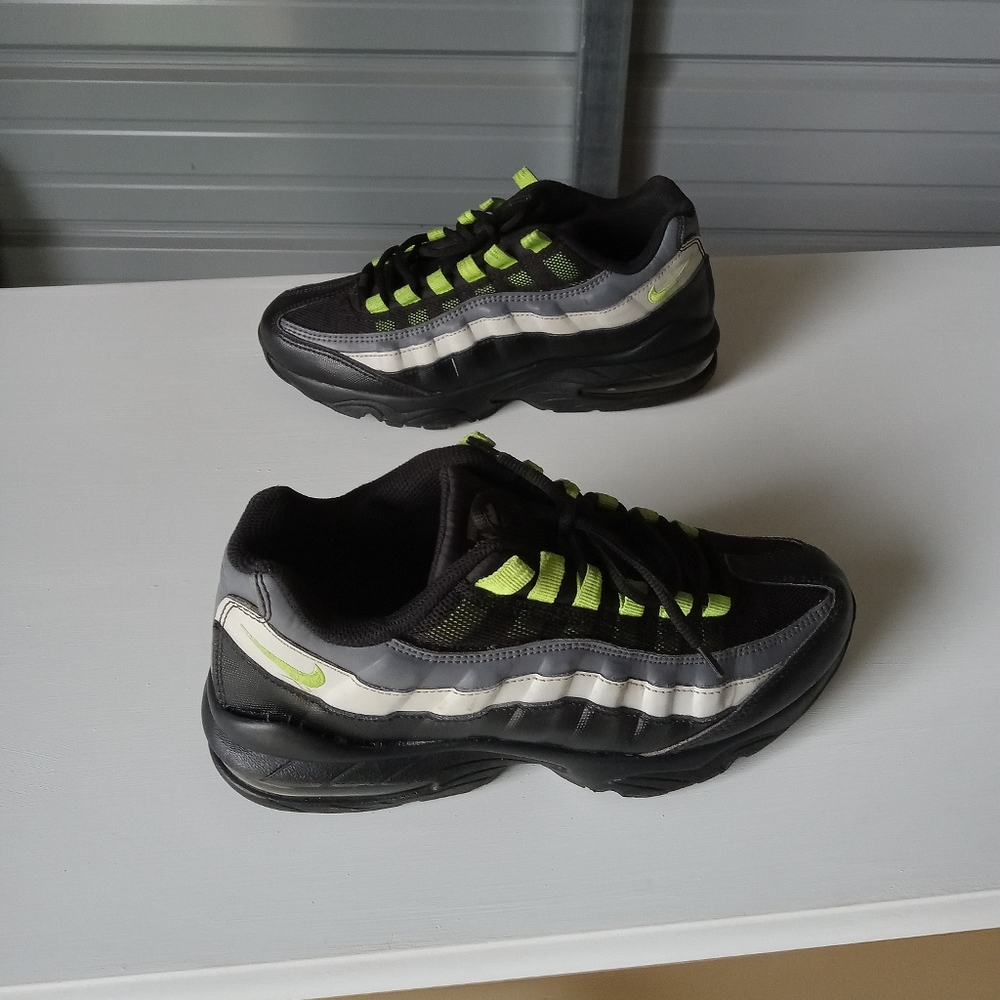 Nike air max ‘95 GS black volt dark-grey 905348-022